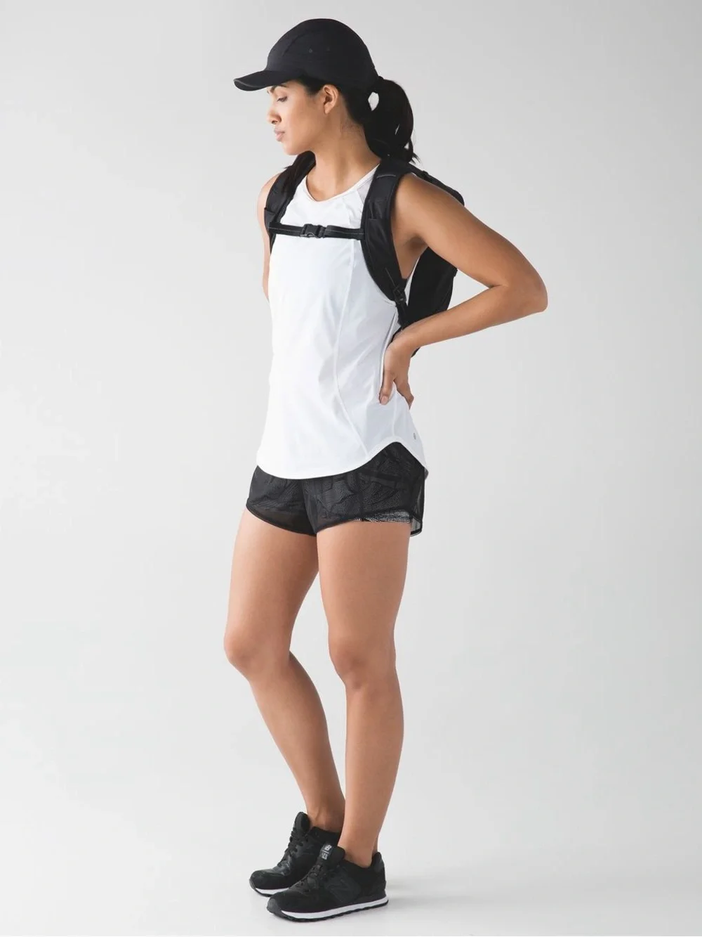 Lululemon City Sky Run By Short Mesh Black Dottie Tribe Size 4 EUC